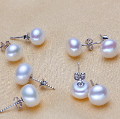 Classic pearl-style stud earrings